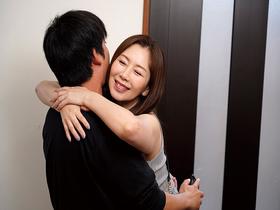 写真詐欺が過ぎる！若くてかわいいデリ嬢を呼んだつもりがやってきたのは結構なオバサンだった！？　翔田千里　サンプル画像03